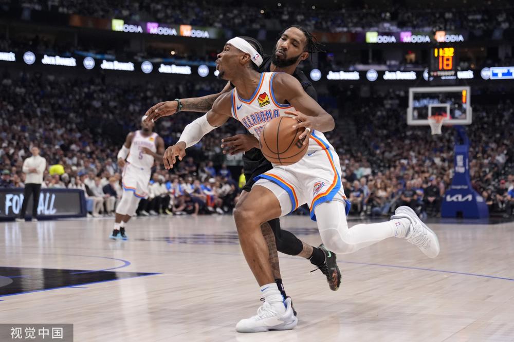 足球场上的 足球场上的